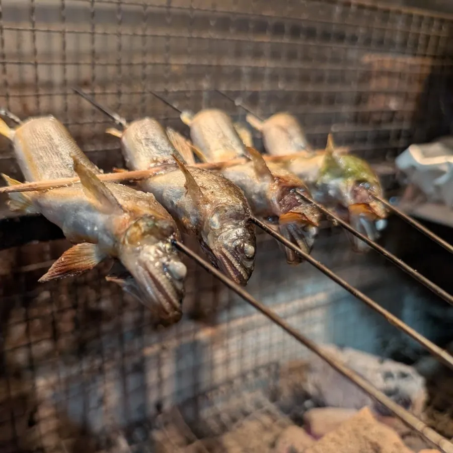 Kappo Yuuzenbito Tahata 的炭火烤鱼