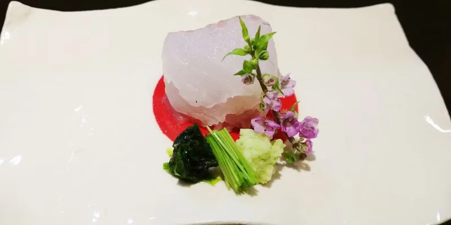 Kappo Yuuzenbito Tahata 的生鱼片